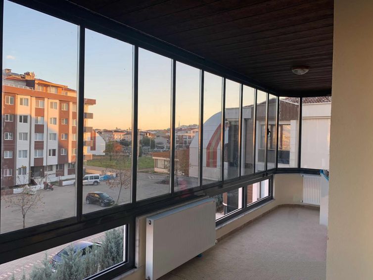 katlanir-cam-balkon-sistemi-nedir-fiyatlari-modelleri